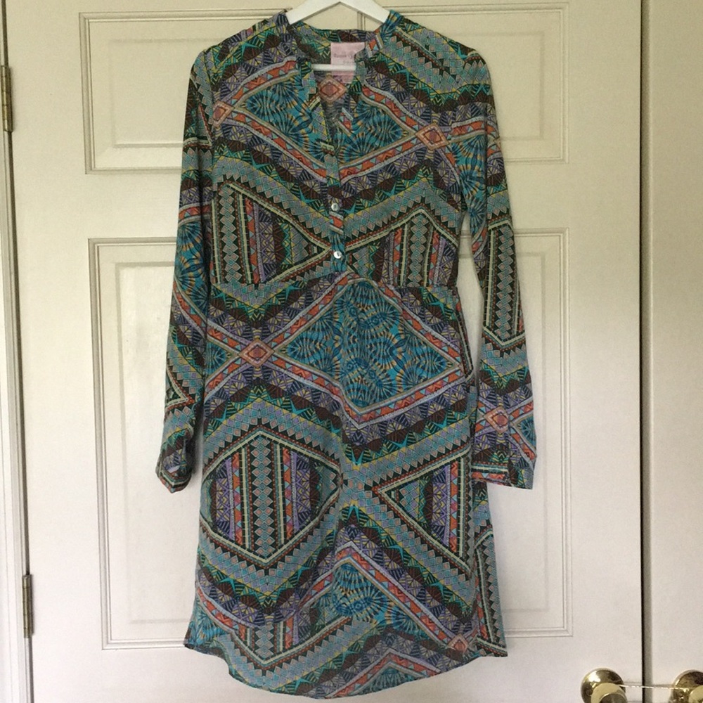 Multi-Color Patterned Long Sleeve High-Low Dress - Picture 2 of 6